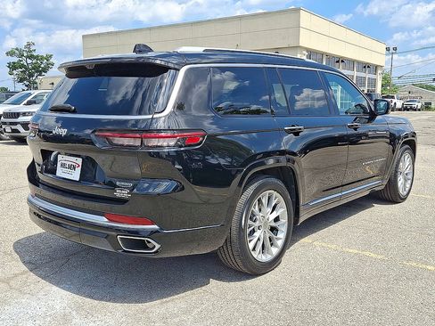 Certified 2023 Jeep Grand Cherokee L Summit w/ Advanced Protech Group IV AWD/4WD image 31