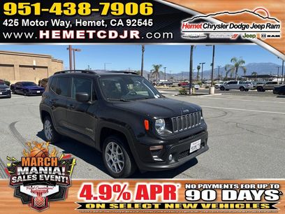 Used 2023 Jeep Renegade Latitude w/ Sun & Fun Group