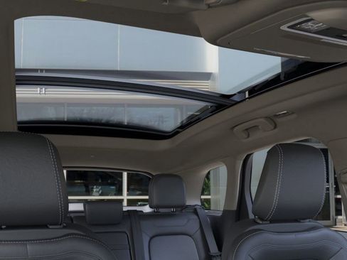 New 2026 Lincoln Corsair Reserve image 22