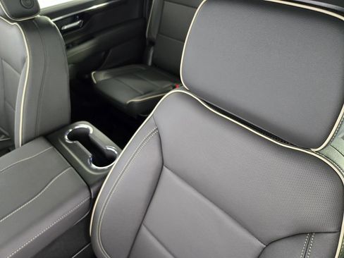 New 2026 Chevrolet Suburban Premier w/ Sun And Tow Package RWD image 27