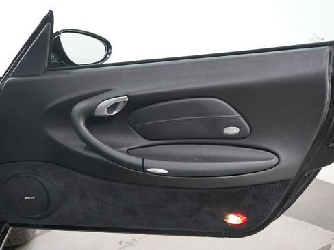 Used 2002 Porsche 911 Carrera RWD image 11