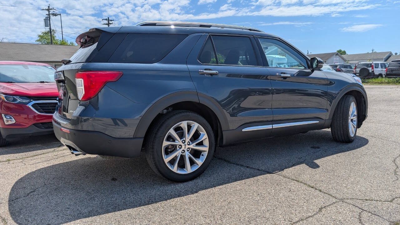 Used 2022 Ford Explorer Platinum w/ Equipment Group 601A AWD/4WD image 18