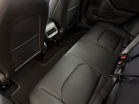 Used 2018 Tesla Model 3 RWD image 4