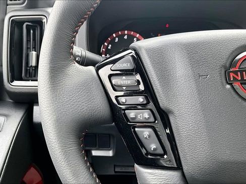 Certified 2025 Nissan Frontier PRO-4X w/ Interior Protection Package image 10