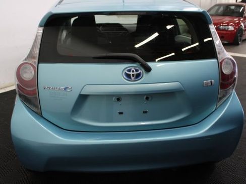 Used 2013 Toyota Prius C One FWD image 7