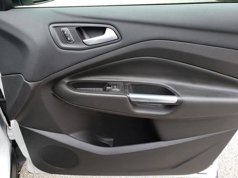 Used 2015 Ford Escape Titanium FWD image 19