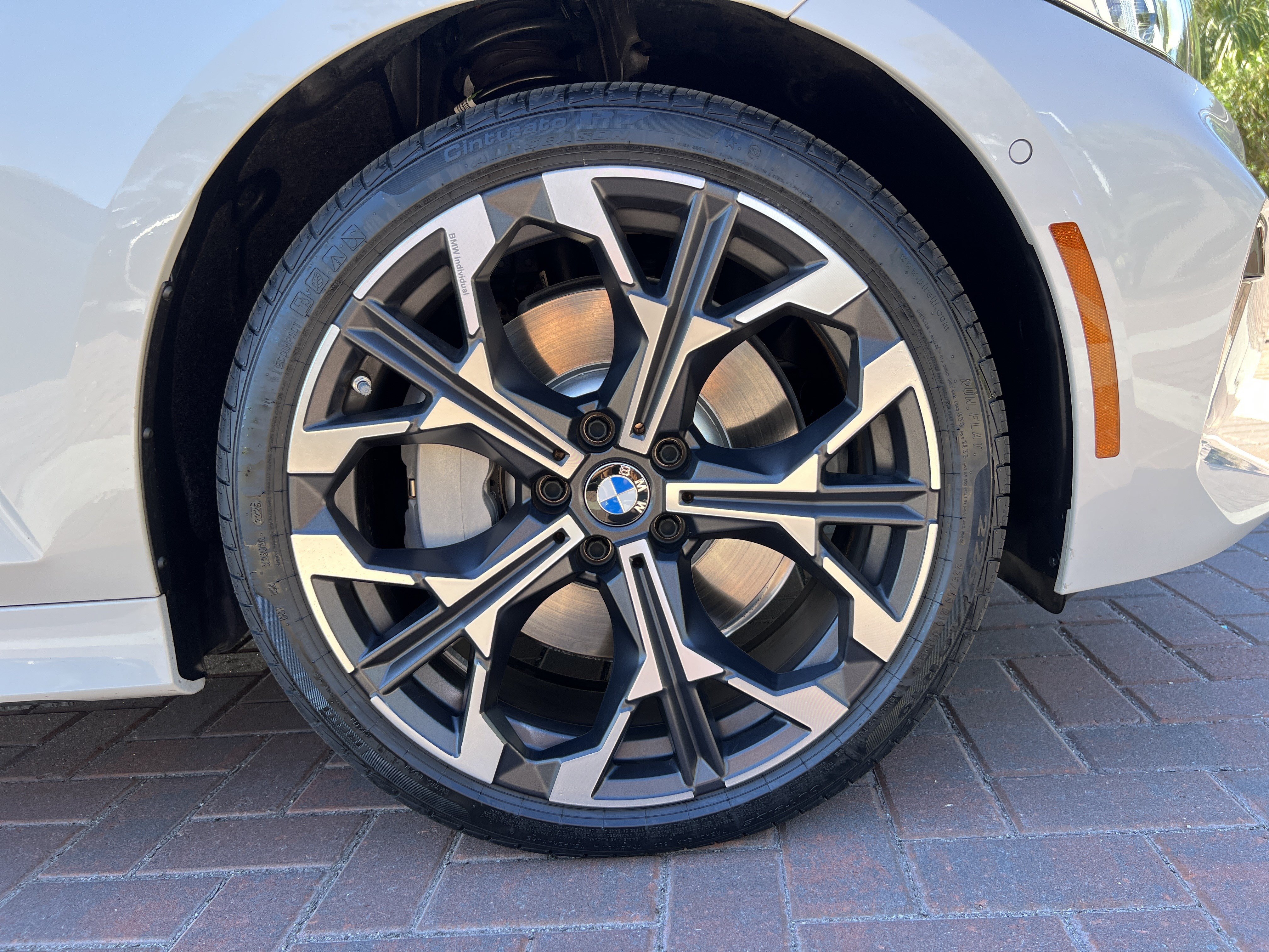 Certified 2025 BMW 330i Sedan RWD image 13