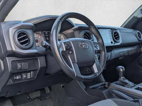 Used 2022 Toyota Tacoma TRD Off-Road w/ Technology Package RWD image 3