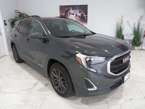 Used 2018 GMC Terrain SLE w/ Driver Convenience Package AWD/4WD image 1