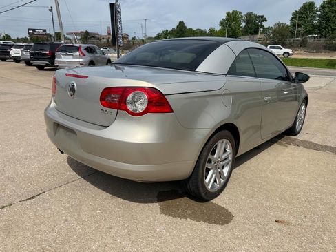 Used 2009 Volkswagen Eos Lux FWD image 8