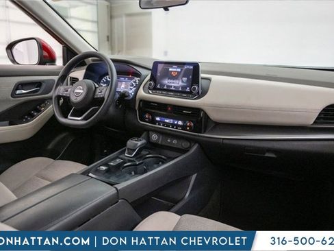 Used 2023 Nissan Rogue SV image 28