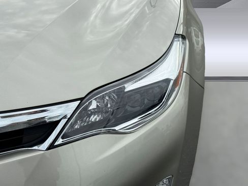 Used 2014 Toyota Avalon XLE image 10