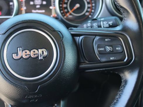 Used 2021 Jeep Wrangler Unlimited Sport AWD/4WD image 18