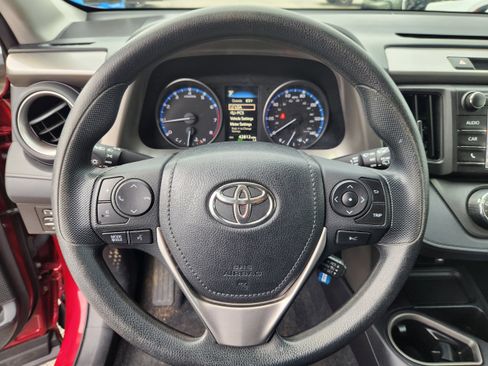 Used 2018 Toyota RAV4 LE w/ All Weather Liner Package AWD/4WD image 9