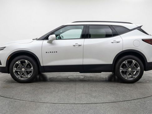 Used 2025 Chevrolet Blazer LT FWD image 5