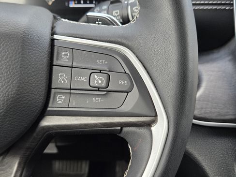 Certified 2023 Jeep Grand Cherokee Limited AWD/4WD image 26