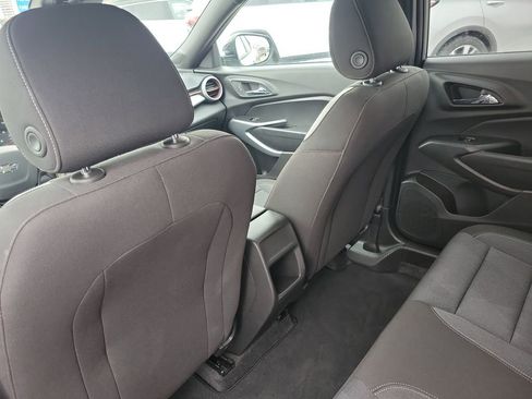 Used 2025 Chevrolet Trax RS image 29