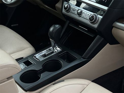 Used 2015 Subaru Outback 3.6R Limited image 10