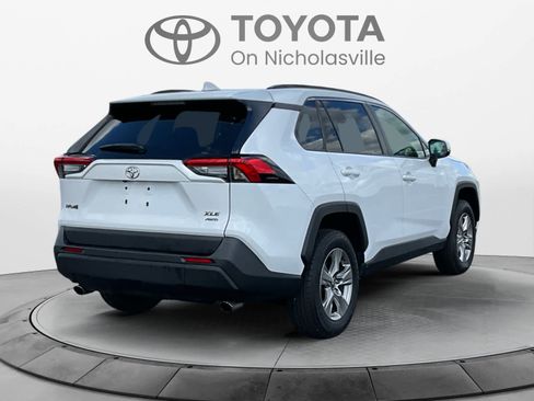 Used 2023 Toyota RAV4 XLE AWD/4WD image 5