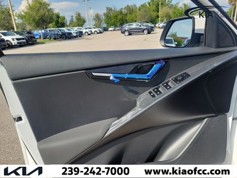 New 2026 Kia Niro LX FWD image 23