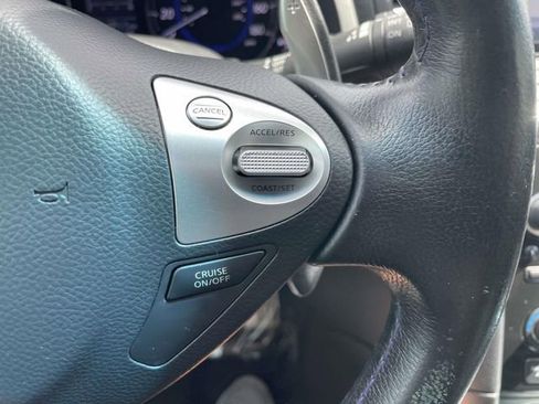 Used 2016 INFINITI QX70 AWD w/ Premium Package image 18