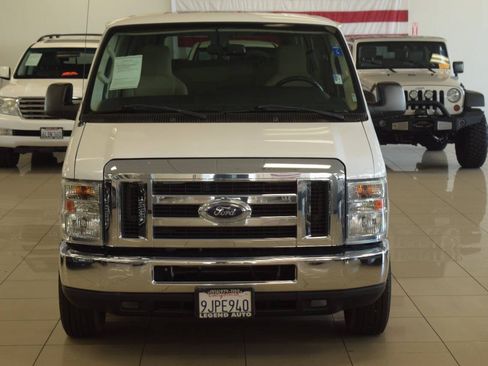 Used 2014 Ford E-350 and Econoline 350 XLT RWD image 10