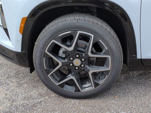New 2026 Chevrolet Traverse High Country w/ LPO, Floor Liner Package FWD image 11