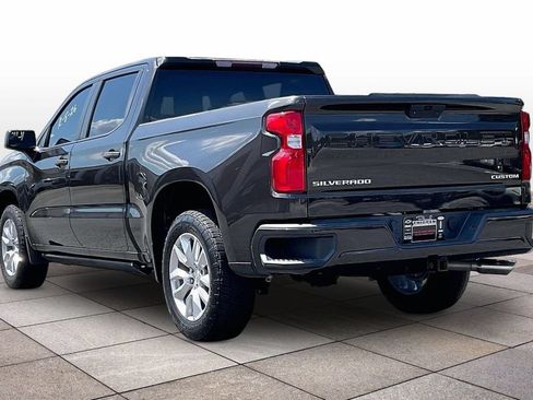 Used 2021 Chevrolet Silverado 1500 Custom RWD image 2