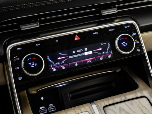 Used 2022 Genesis GV80 3.5T w/ Advanced Package 06 image 25