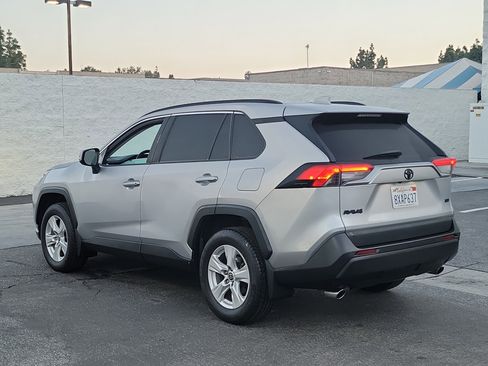 Used 2021 Toyota RAV4 XLE image 29
