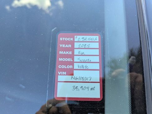 Certified 2022 Kia Sorento S image 5