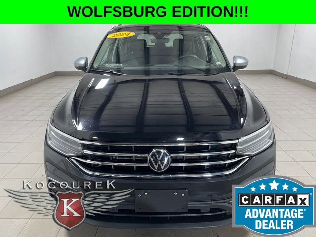 Used 2024 Volkswagen Tiguan Wolfsburg Edition AWD/4WD image 2