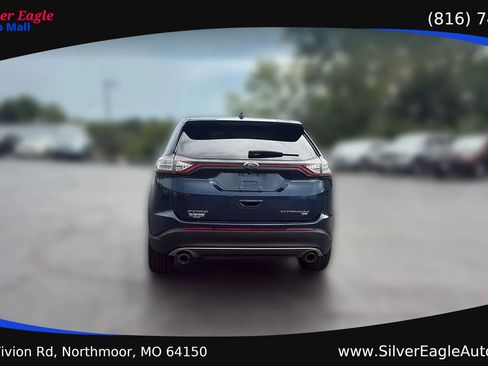 Used 2017 Ford Edge Titanium w/ Equipment Group 301A AWD/4WD image 4