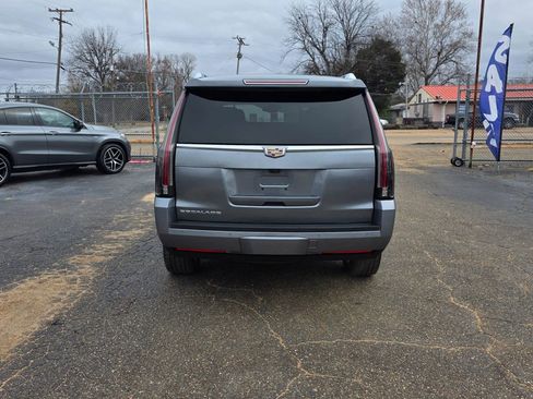 Used 2019 Cadillac Escalade Premium Luxury image 4