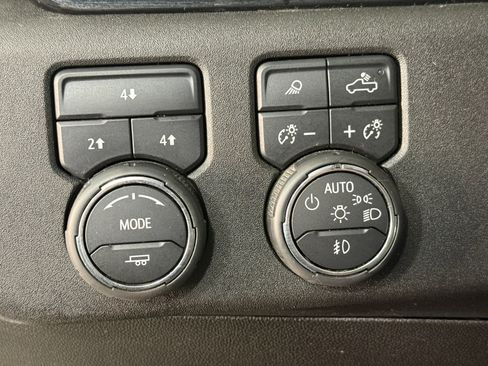 Used 2024 Chevrolet Silverado 2500 LT w/ Midnight Edition image 23