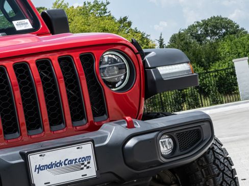 Used 2021 Jeep Gladiator Rubicon w/ LED Lighting Group AWD/4WD image 10