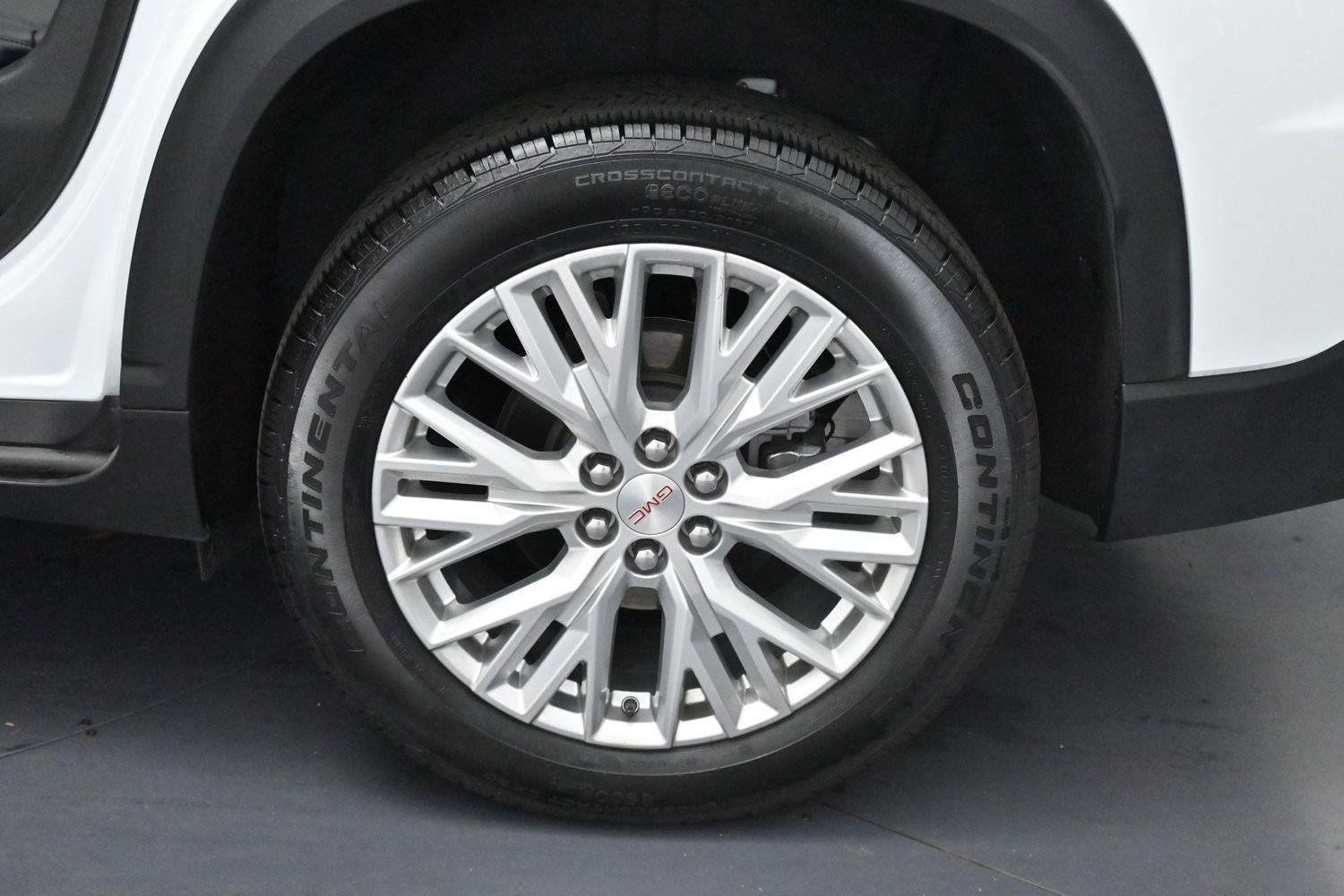 Used 2026 GMC Acadia Elevation w/ Elevation Premium Package FWD image 36
