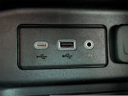 Used 2024 Chevrolet Equinox LT image 23