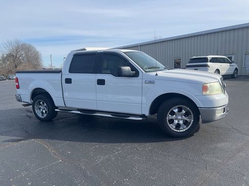 Used 2004 Ford F150 Lariat image 2