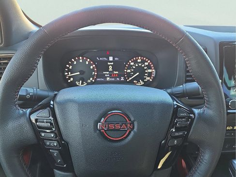 Used 2024 Nissan Frontier PRO-4X w/ Technology Package image 24