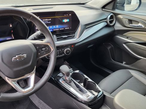 Used 2025 Chevrolet Trax ACTIV w/ Sunroof Package image 26