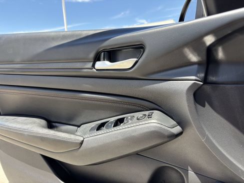 Used 2019 Nissan Altima 2.5 SR w/ SR Premium Package AWD/4WD image 19