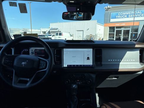 Used 2023 Ford Bronco Outer Banks image 10