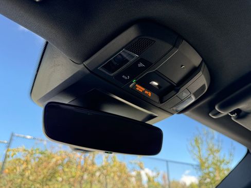 Certified 2022 Porsche 911 Carrera image 17