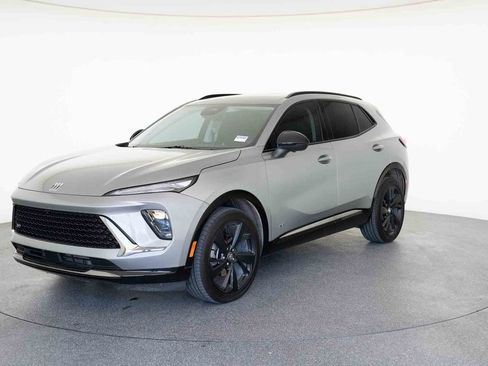 Used 2024 Buick Envision Sport Touring image 5