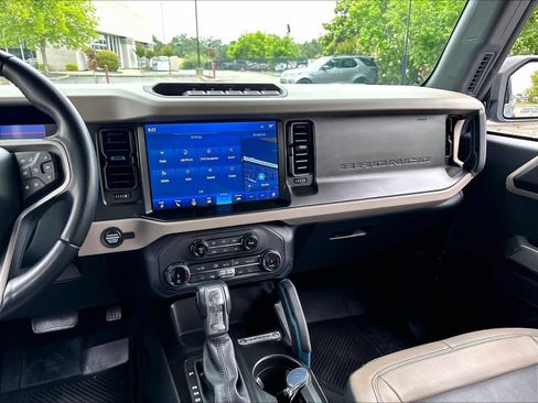 Used 2022 Ford Bronco Wildtrak AWD/4WD image 9