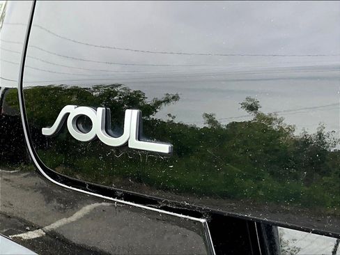 Used 2022 Kia Soul LX w/ Technology Package FWD image 23
