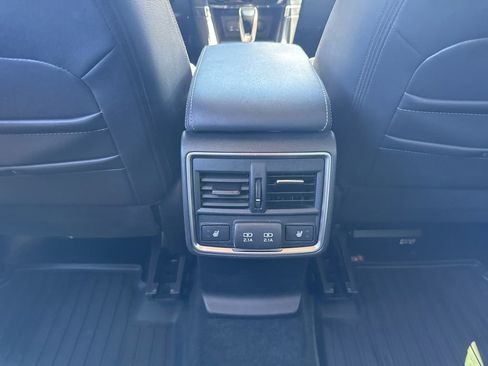 Used 2019 Subaru Forester Touring AWD/4WD image 26