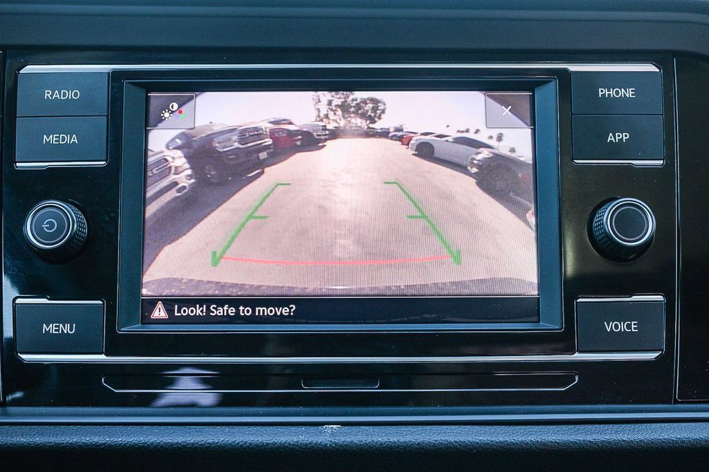 Used 2023 Volkswagen Jetta SE FWD image 24
