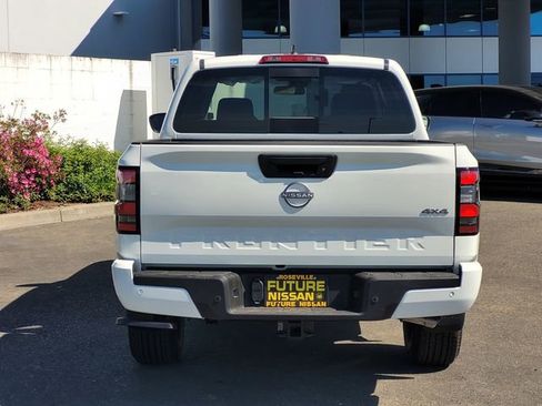 New 2026 Nissan Frontier SV image 6